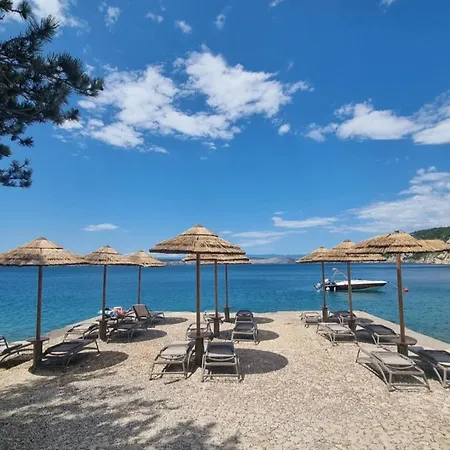 Rene, 150m From The Sea, Panorama View, Crikvenica, Dramalj, Parking Appartement