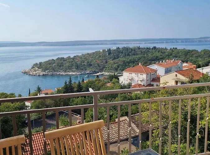 Rene, 150m From The Sea, Panorama View, Crikvenica, Dramalj, Parking Apartment *