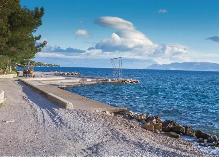 Rene, 150m From The Sea, Panorama View, Crikvenica, Dramalj, Parking Apartment *