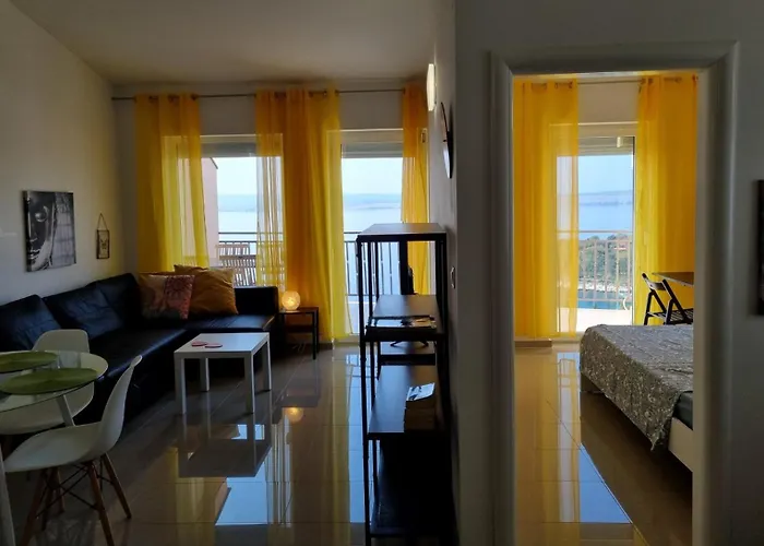 Rene, 150m From The Sea, Panorama View, Crikvenica, Dramalj, Parking *